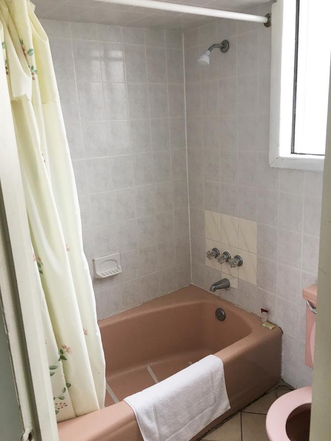 Village Motel Ellenville Экстерьер фото