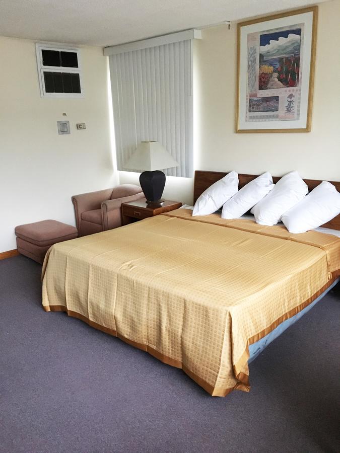 Village Motel Ellenville Экстерьер фото